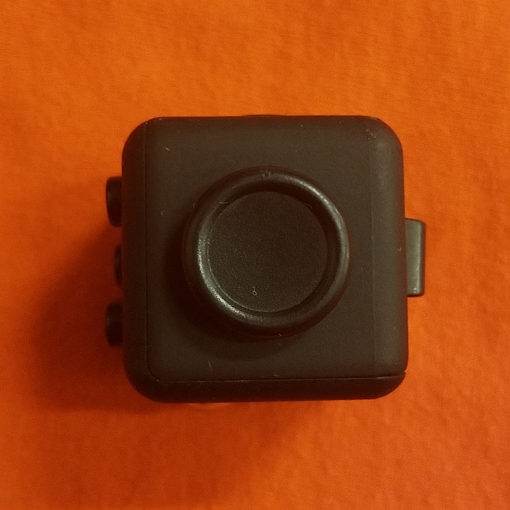 Fidget cube - Picture 4 of 6